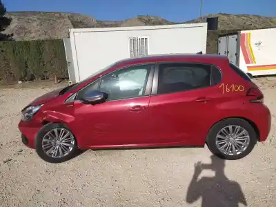 Veículo de Sucata peugeot 208 style do ano 2018 alimentado hm05