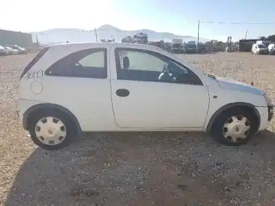 Veicolo di demolizione opel corsa c essentia dell'anno 2005 alimentato z13dt