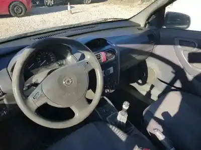 Veicolo di demolizione opel corsa c essentia dell'anno 2005 alimentato z13dt