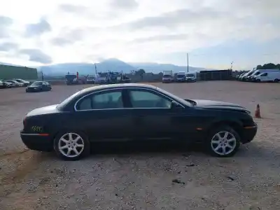 Здавання транспортного засобу jaguar s-type executive року 2004 потужний 7b