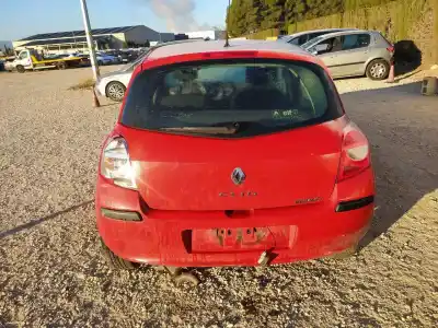 Veículo de Sucata renault clio iii dinamique do ano 2006 alimentado k9k766