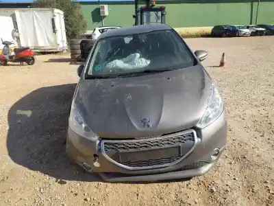Hurda Aracı peugeot                                            208                                                                                                                                                                                                                                                        allure                                                                                                                                                                                                                                                     yılın 2012 güçlü hm01