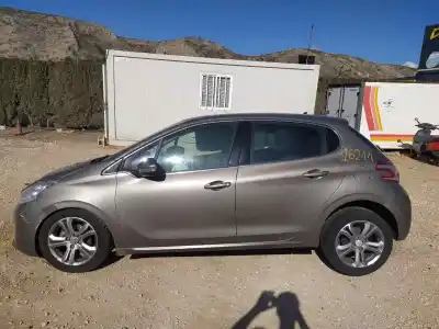 Hurda Aracı peugeot                                            208                                                                                                                                                                                                                                                        allure                                                                                                                                                                                                                                                     yılın 2012 güçlü hm01