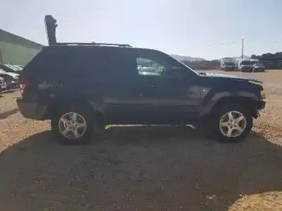 Scrapping Vehicle jeep gr. cherokee (wh) 3.0 crd laredo of the year 2010 powered 642980