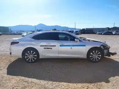 Sloopvoertuig lexus es 300h van het jaar 2019 aangedreven a25afxs