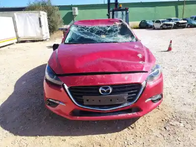 Véhicule à la ferraille mazda 3 lim. () black tech edition de l'année 2018 alimenté pe