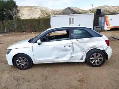 Здавання транспортного засобу audi a1 (8x) attraction року 2011 потужний cayb Здавання транспортного засобу audi a1 (8x) attraction року 2011 потужний cayb