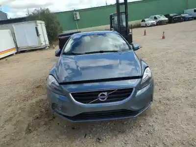 Veículo de Sucata volvo v40 fastback (525) d3 do ano 2013 alimentado d 5204 t6