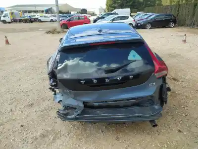 Veículo de Sucata volvo v40 fastback (525) d3 do ano 2013 alimentado d 5204 t6