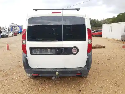 Veículo de Sucata fiat doblo autobús (263_) 1.3 d multijet (263axc1a) do ano 2012 alimentado 263a2000