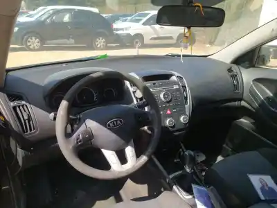 Scrapping Vehicle kia cee'd fastback (ed) 1.4 cvvt of the year 2010 powered g4fa