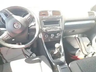 Vehicul casat volkswagen golf vi (5k1) 1.6 tdi al anului 2011 alimentat cayc