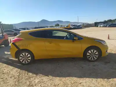 Veículo de Sucata KIA CEE'D (JD) 1.6 CRDI 136 do ano 2016 alimentado D4FB