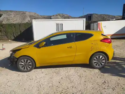 Veículo de Sucata kia cee'd (jd) 1.6 crdi 136 do ano 2016 alimentado d4fb