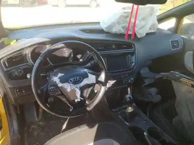 Veículo de Sucata kia cee'd (jd) 1.6 crdi 136 do ano 2016 alimentado d4fb