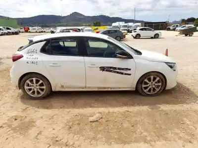 Veículo de Sucata opel corsa f 1.5 (68) do ano 2023 alimentado yh01