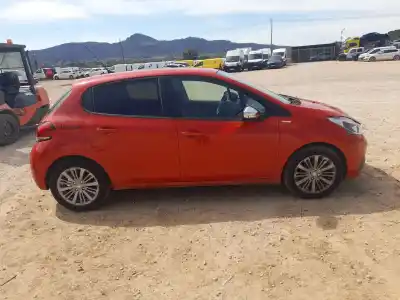 Здавання транспортного засобу peugeot 208 i (ca_, cc_) 1.2 vti 82 року 2018 потужний hm05