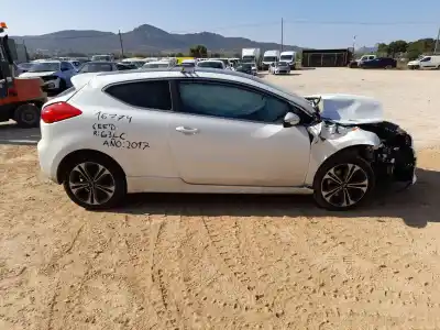 Veículo de Sucata kia cee'd (jd) 1.0 t-gdi do ano 2017 alimentado g3lc