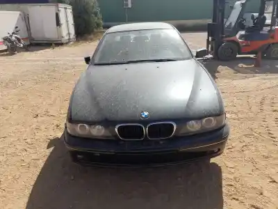 Scrapping Vehicle bmw 5 (e39) 525 d of the year 2003 powered 256d1