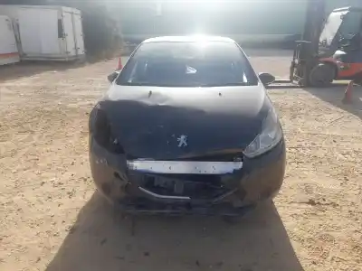 Здавання транспортного засобу peugeot 208 i (ca_, cc_) 1.2 vti 82 року 2014 потужний hm01