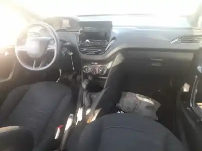 Здавання транспортного засобу peugeot 208 i (ca_, cc_) 1.2 vti 82 року 2014 потужний hm01