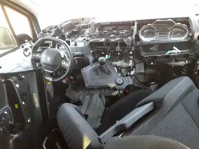 Здавання транспортного засобу peugeot rifter 1.5 bluehdi 130 року 2020 потужний yh01