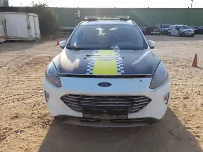 Véhicule à la ferraille ford kuga iii (dfk) 2.5 fhev de l'année 2022 alimenté bgdc