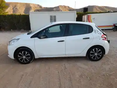 Здавання транспортного засобу PEUGEOT 208 I (CA_, CC_) 1.0 року 2013 потужний ZM01