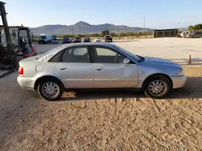 Veículo de Sucata audi a4 b5 (8d2) 1.8 t do ano 1999 alimentado aeb