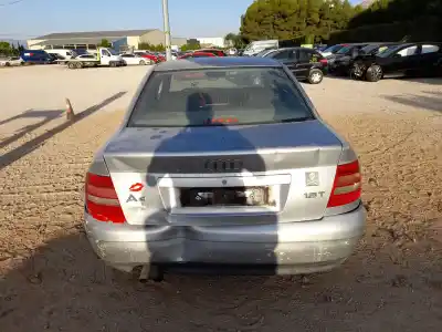 Veículo de Sucata audi a4 b5 (8d2) 1.8 t do ano 1999 alimentado aeb