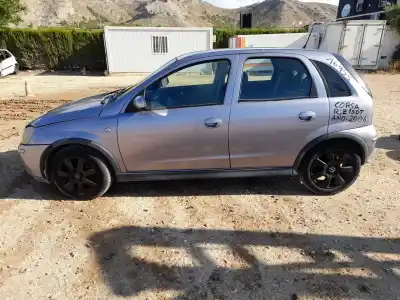 Veicolo di demolizione OPEL CORSA C (X01) 1.3 CDTI (F08, F68) dell'anno 2006 alimentato Z13DT