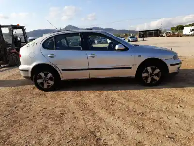 Здавання транспортного засобу seat leon (1m1) 1.4 16v року 2001 потужний axp