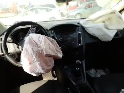 Veículo de Sucata ford focus iii turnier 1.5 tdci do ano 2015 alimentado xwdb