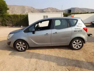 Sloopvoertuig OPEL MERIVA B MONOSPACE (S10)  van het jaar 2011 aangedreven A17DTS