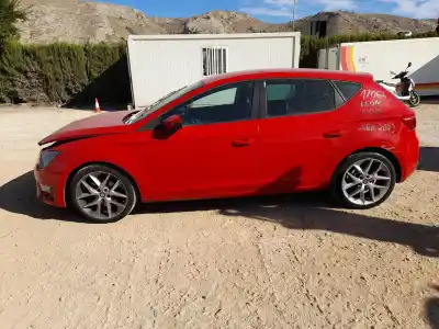 Vehículo de desguace SEAT LEON (5F1)  del año 2013 con motor CHPA
