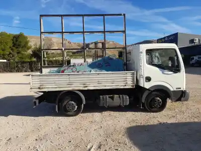Vehículo de desguace NISSAN NT400 CABSTAR (F24M)  del año 2015 con motor YD25