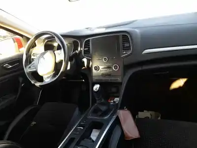 Здавання транспортного засобу renault megane iv fastback (b9a/m/n_) 1.2 tce 130 (b9mr) року 2017 потужний h5f408