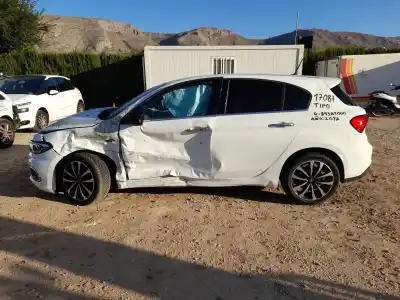 Veicolo di demolizione FIAT TIPO FASTBACK (356_, 357_)  dell'anno 2017 alimentato 843A1000