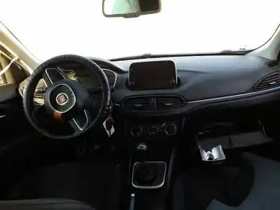 Veículo de Sucata fiat tipo fastback (356_, 357_) 1.4 (356hxa1b) do ano 2017 alimentado 843a1000