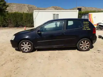 Veicolo di demolizione VOLKSWAGEN GOLF V (1K1)  dell'anno 2006 alimentato BXE