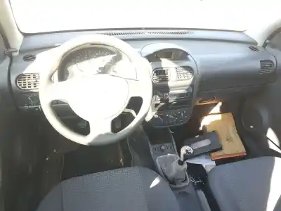 Veicolo di demolizione opel corsa c (x01) 1.2 (f08, f68) dell'anno 2004 alimentato z12xe