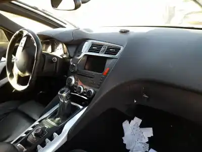 Veículo de Sucata citroen ds5 2.0 hdi 165 do ano 2014 alimentado rh02