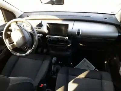 Veicolo di demolizione citroen c4 cactus 1.2 vti 82 dell'anno 2015 alimentato hm01