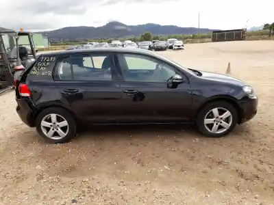 Veículo de Sucata volkswagen golf vi (5k1) 1.6 tdi do ano 2012 alimentado cay