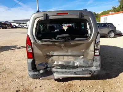 Veículo de Sucata peugeot partner tepee 1.6 hdi do ano 2012 alimentado 9h05