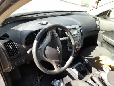 Scrapping Vehicle hyundai i30 (fd) 1.6 crdi of the year 2009 powered d4fb