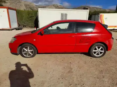 Veículo de Sucata TOYOTA COROLLA (_E12_) 2.0 D-4D (CDE120R_, CDE120L_) do ano 2005 alimentado 1CDFTV