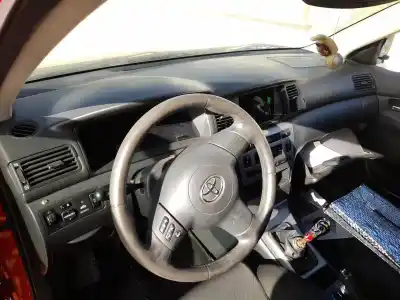 Sloopvoertuig toyota corolla (_e12_) 2.0 d-4d (cde120r_, cde120l_) van het jaar 2005 aangedreven 1cdftv