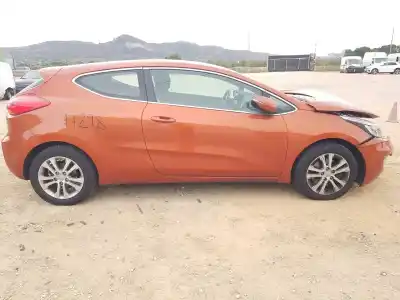 Scrapping Vehicle kia cee'd (jd) 1.6 crdi 110 of the year 2013 powered d4fb