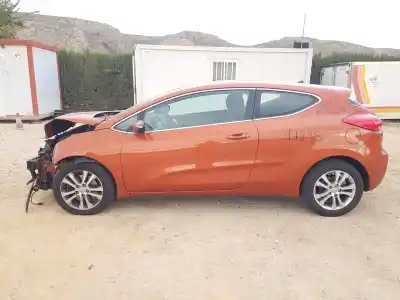 Veículo de Sucata KIA CEE'D (JD) 1.6 CRDI 110 do ano 2013 alimentado D4FB